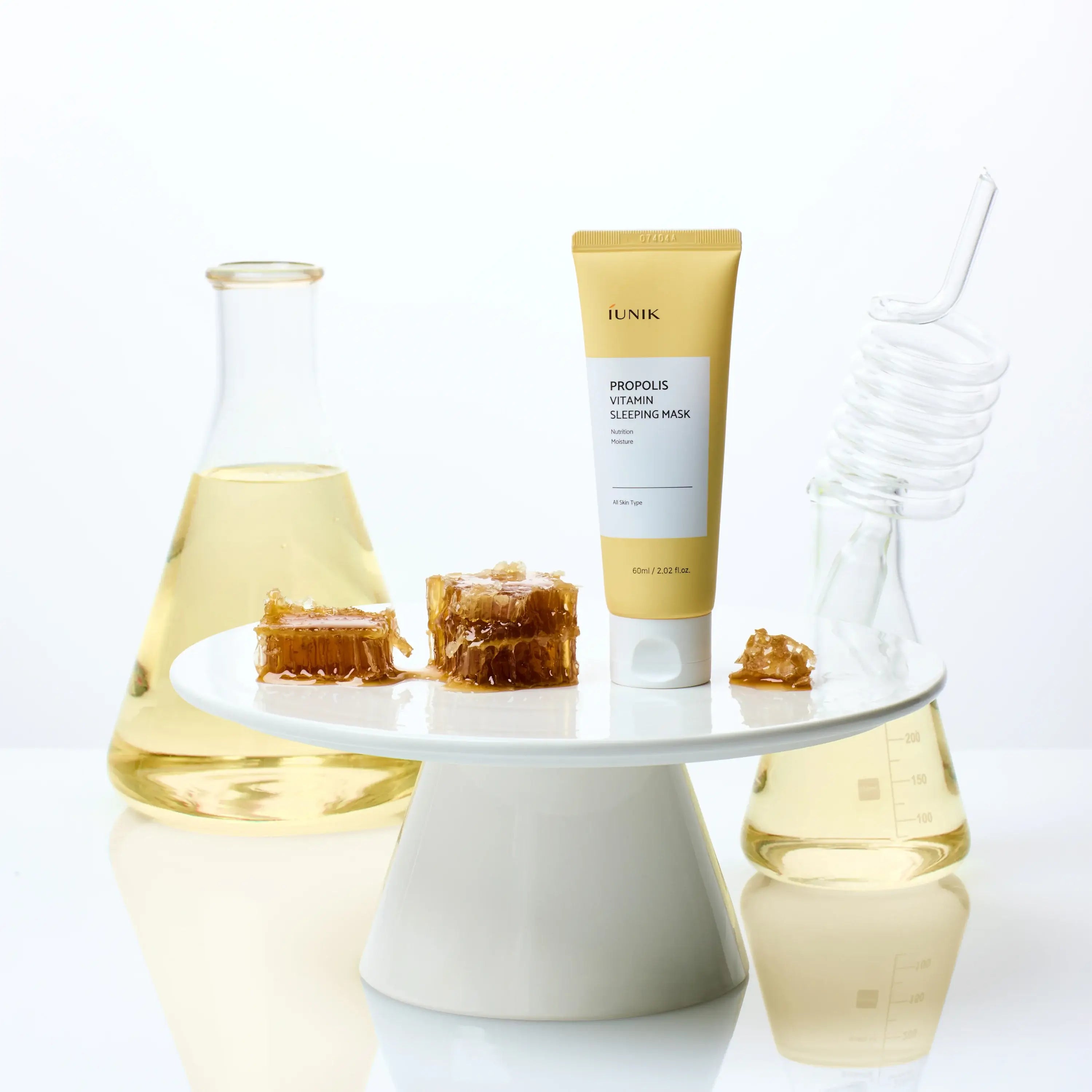 Iunik Propolis Vitamin Sleeping Mask