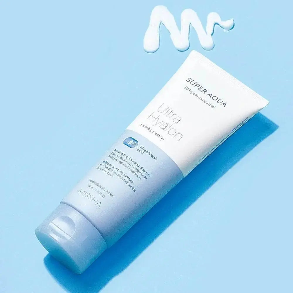 Missha Super Aqua Ultra Hyalron Cleansing Foam